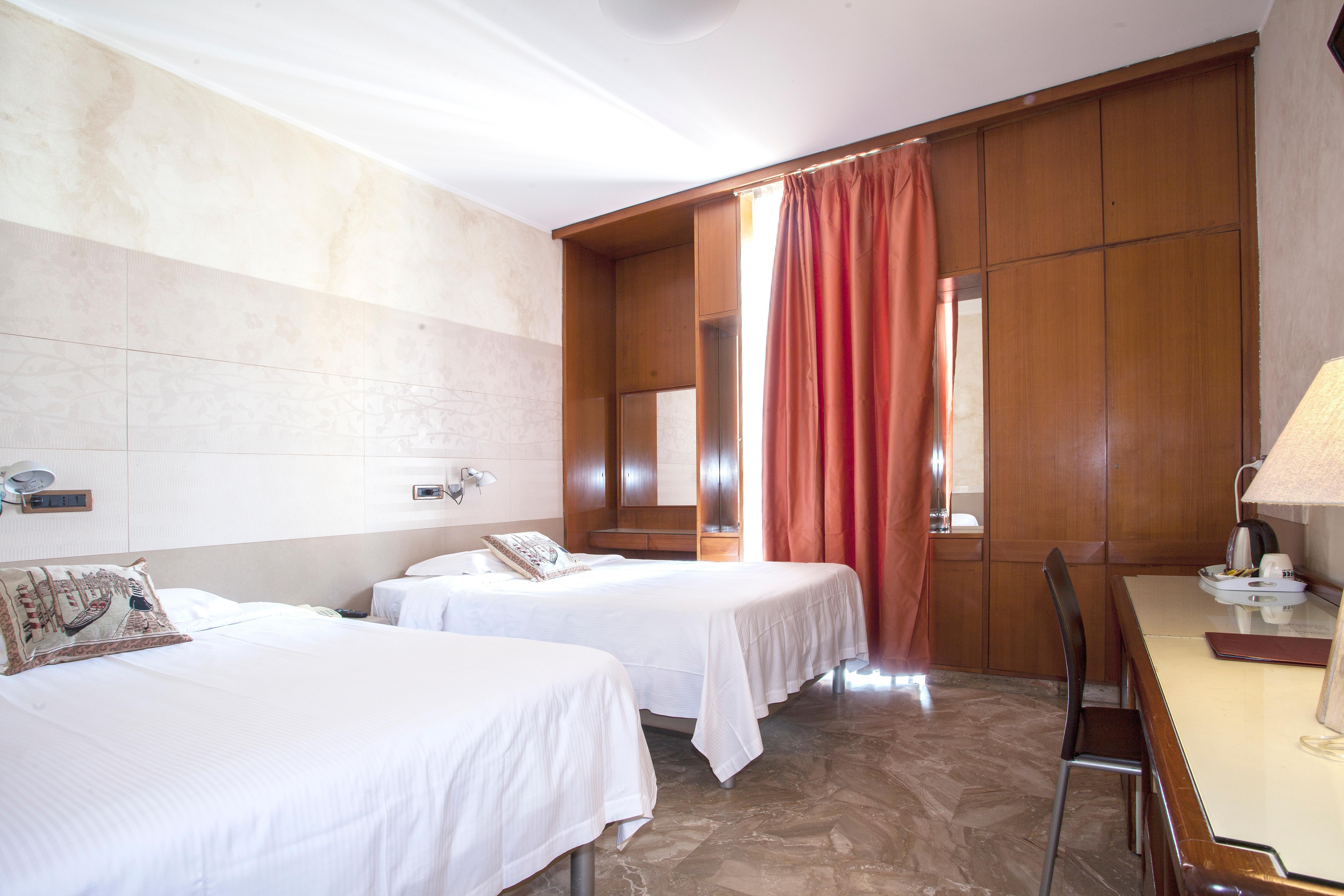 Canova Hotel Milano Esterno foto